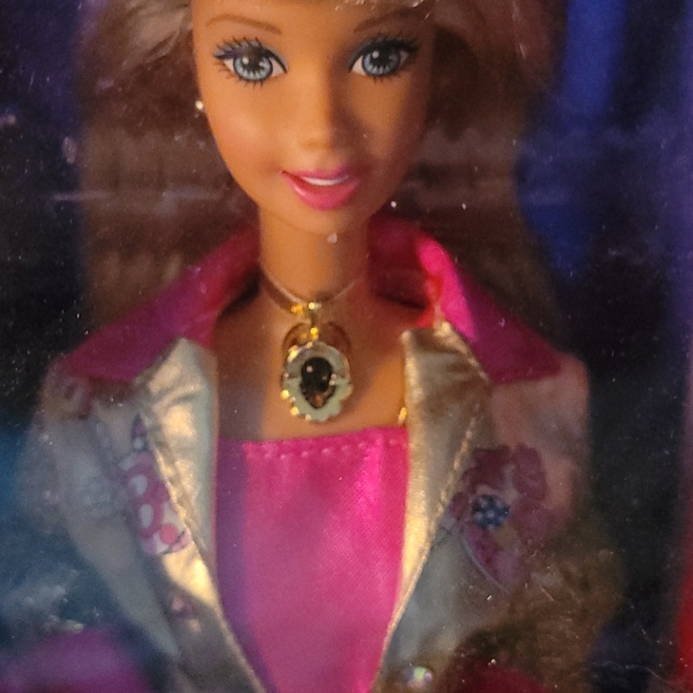 Barbie - Picture 3 of 4